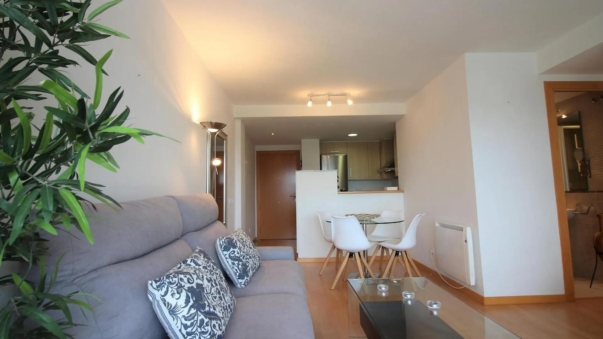 רוזס Apartamento Luminoso Con Terraza Y Piscina Comunitaria En Santa Margarita, Cerca De La Playa. - Es-228-138 דירה